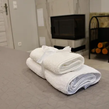 Lemon & Jacuzzi Apartman