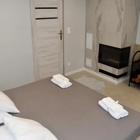 Lemon & Jacuzzi Apartman