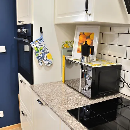 Lemon & Jacuzzi Apartman *